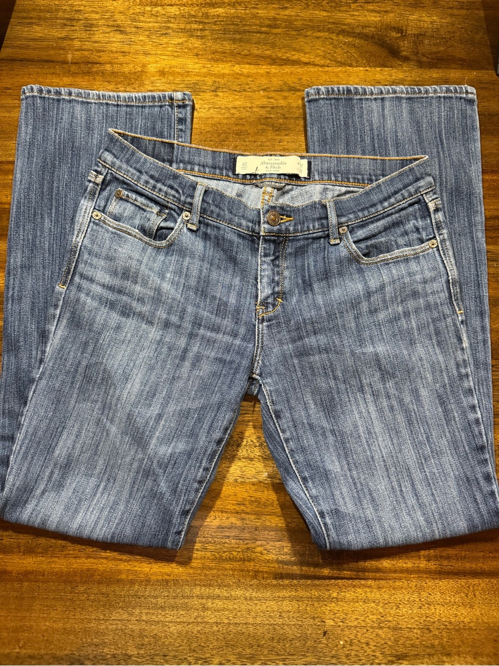 Abercrombie & Fitch Women's Perfect Stretch Light Blue Straight-Leg Jeans